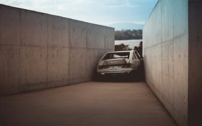 Optimal Steps to Take After a Minor Car Crash for Safety